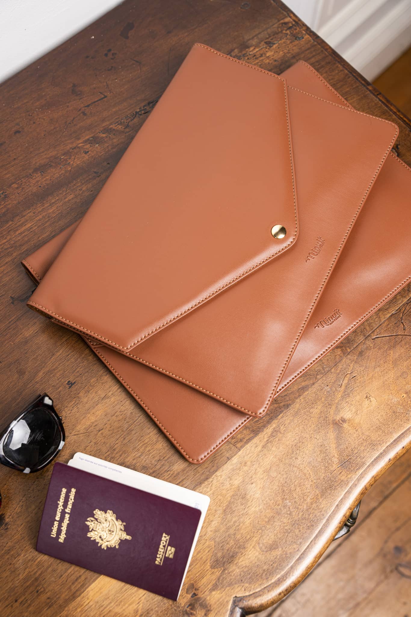 Housse d'ordinateur camel vegan