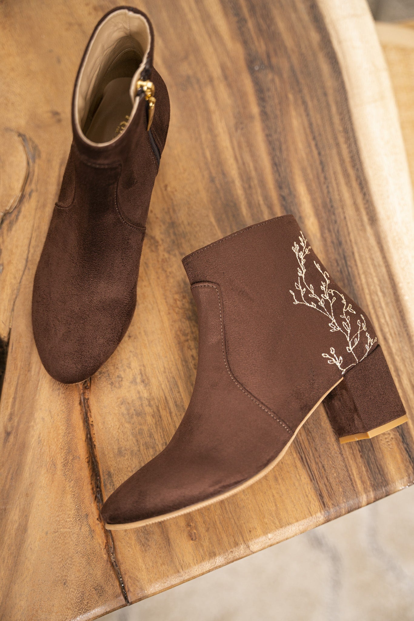 Bottines à talons marrons chocolat vegan écoresponsable recyclées pour femme Primerose Minuit sur Terre