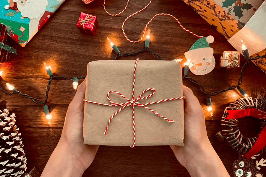 30 idées de cadeaux de Noël originaux et à tous les prix