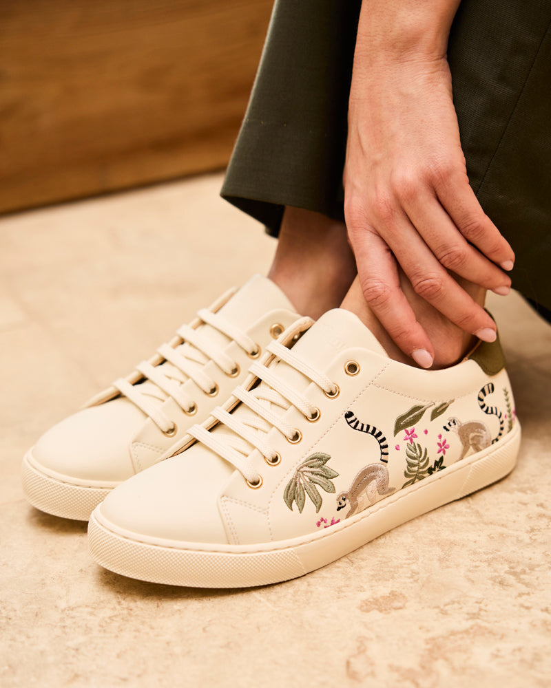 Baskets brodées lémuriens vegan recyclées Minuit sur Terre