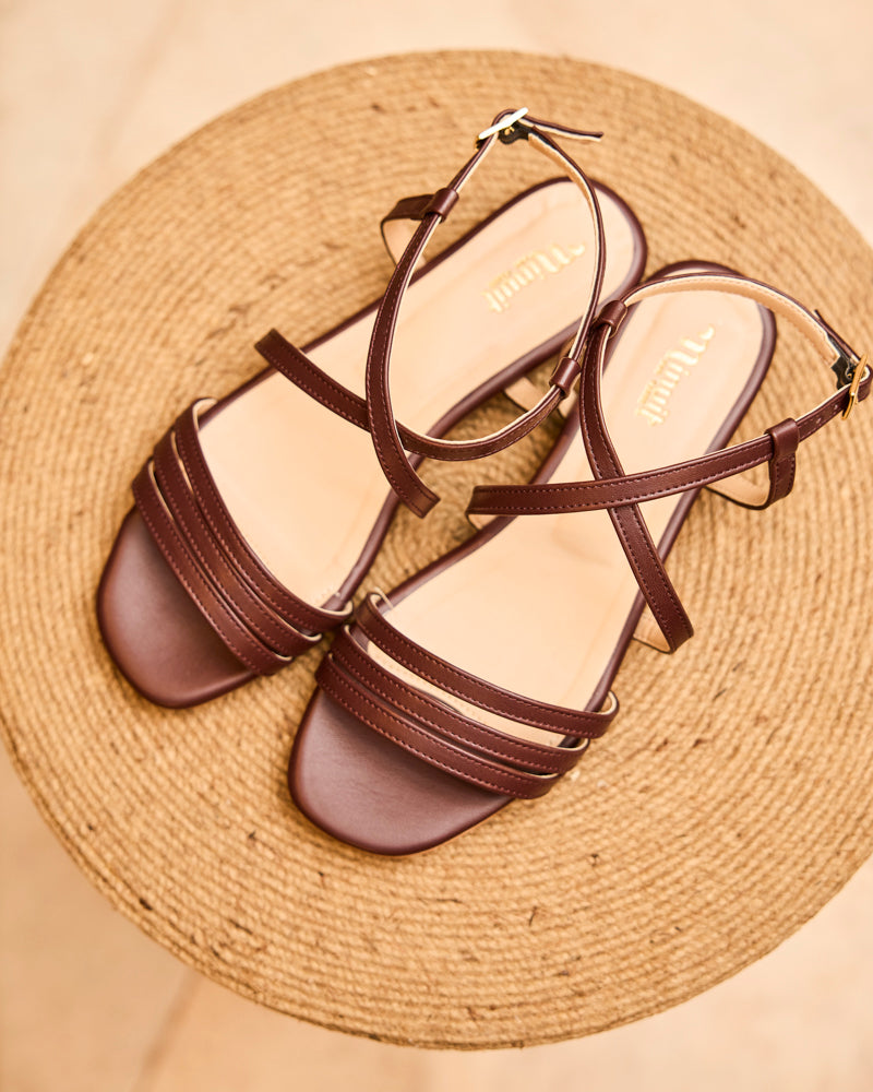 Sandales plates femme vegan recyclées Minuit sur Terre