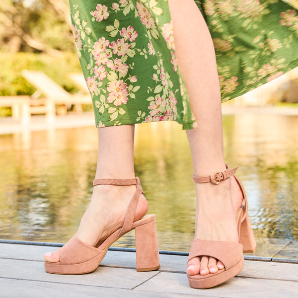 Sandales A Talons Hauts Pour Femme - Sandales A Enfiler Compensees A Sandales A Talons Hauts Pour Femme - Sandales A Enfiler Compensees A