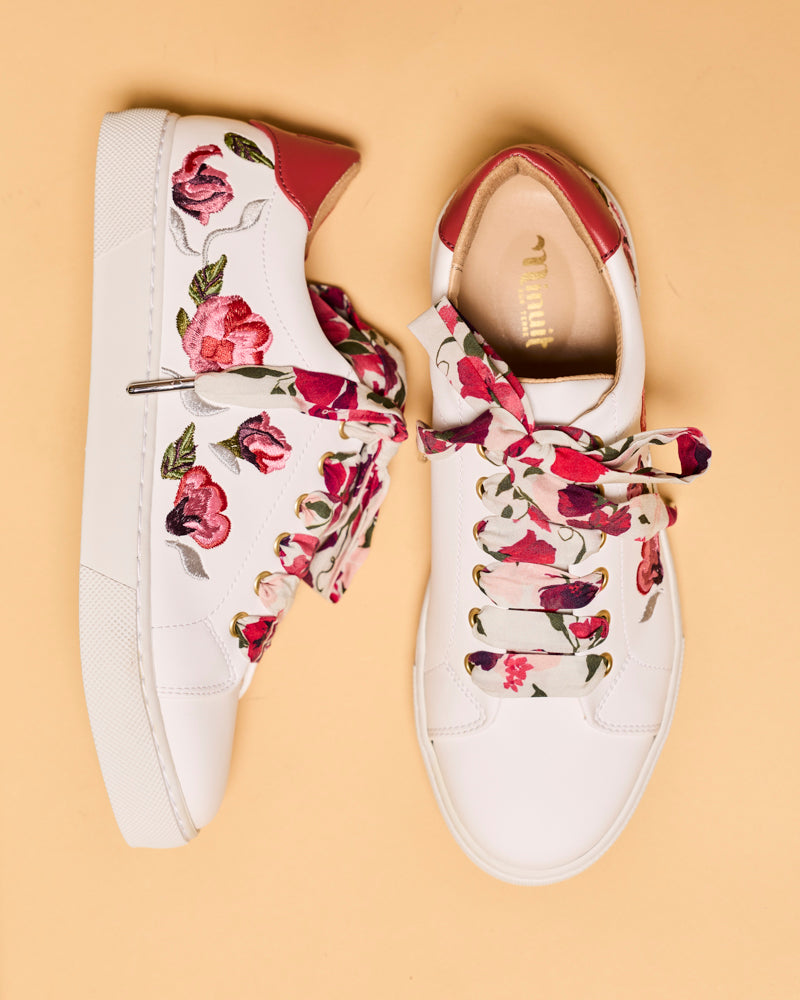 Virevolte Fleurs Au Vent