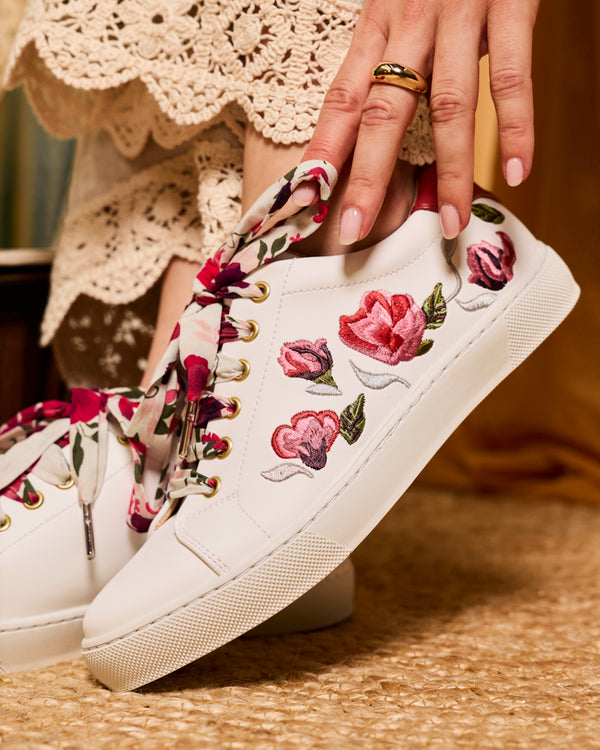 Virevolte Fleurs Au Vent