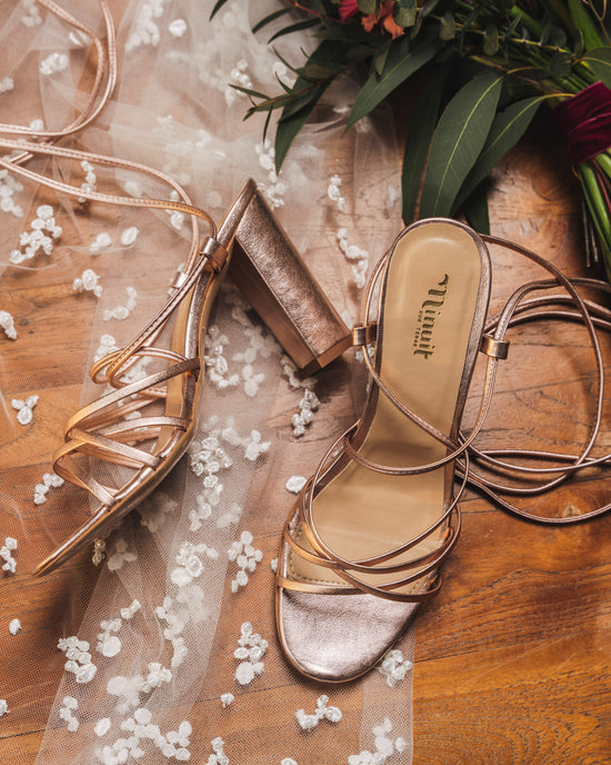 Sandales à talons avec laçage autour de la cheville rose gold pour femme et mariage, vegan écologiques et recyclées, par Minuit sur Terre