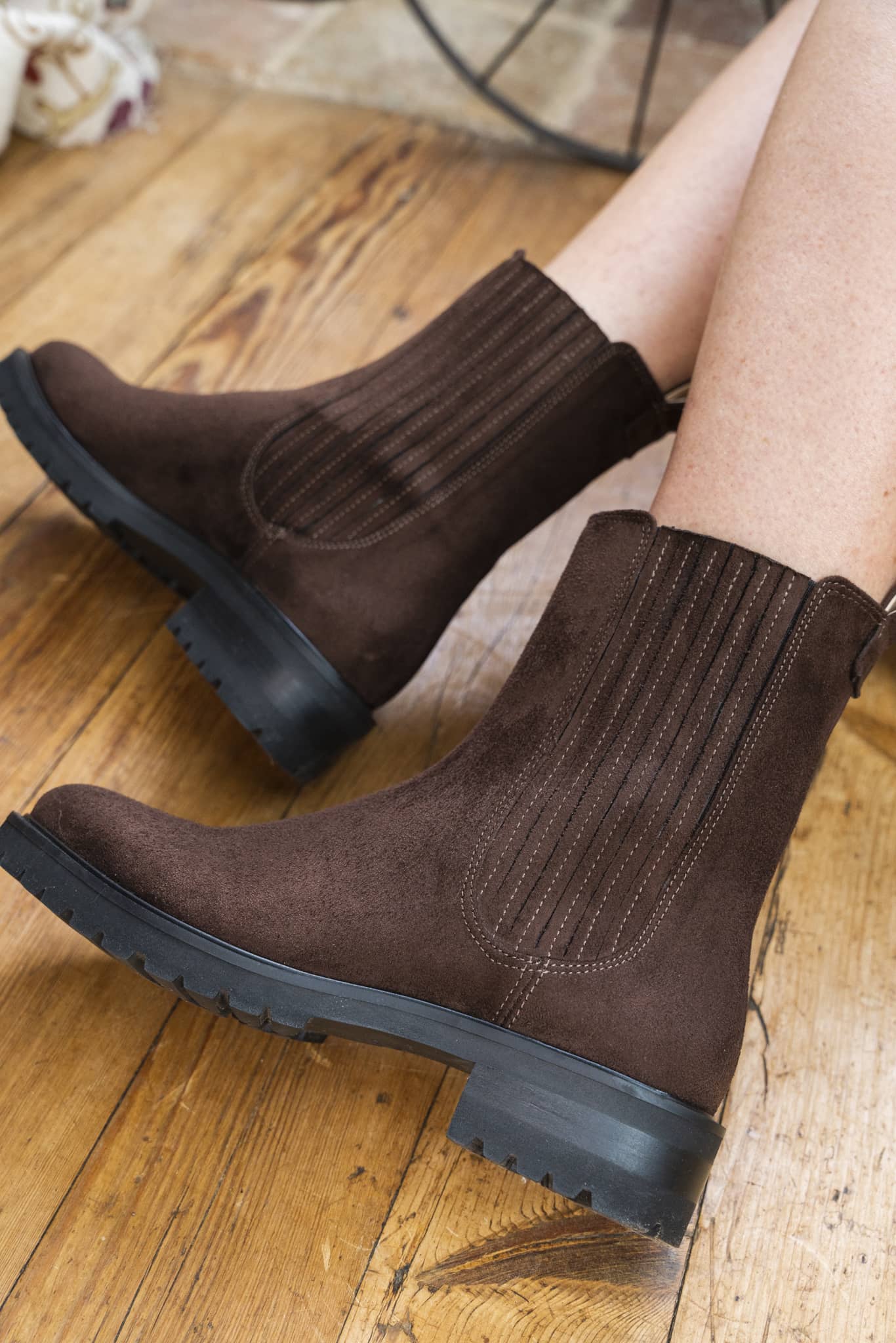 Bottines plates marron foncé style chelsea boots sans cuir pour femme Mystique Minuit sur Terre