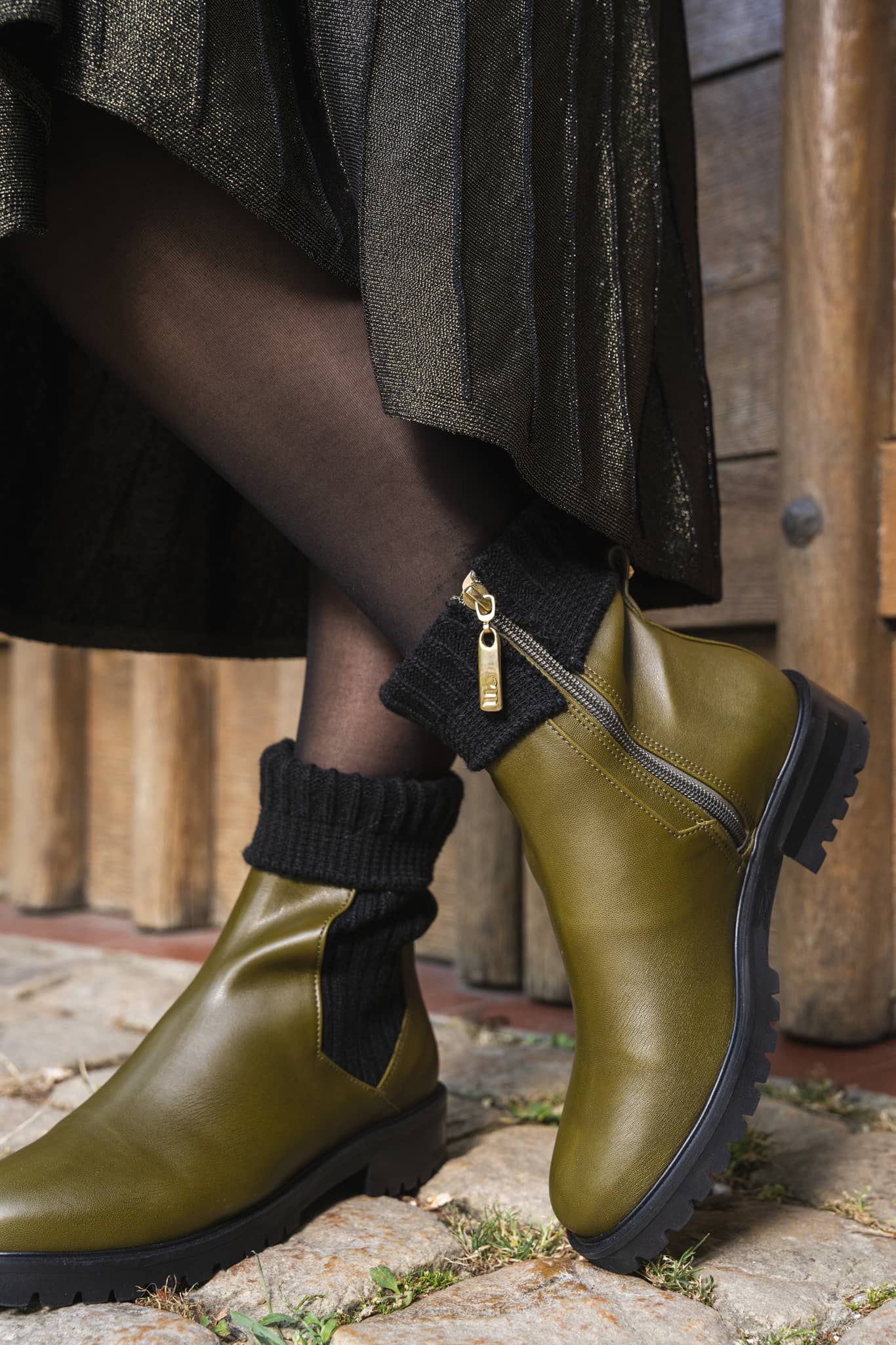 Bottines plates style rock vert kaki pour femme écologiques vegan recyclées Oracle Minuit sur Terre