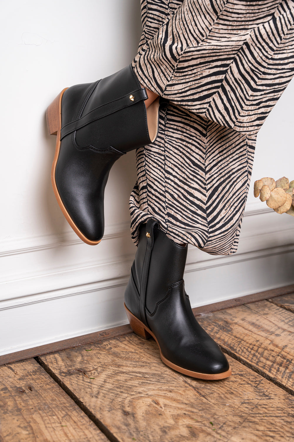 Bottines noires santiags femme écoresponsables vegan Centaure Minuit sur Terre