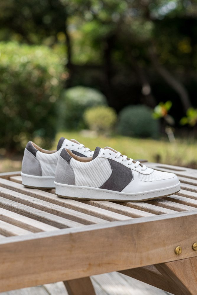 Baskets écologiques recyclées en pomme vegan pour femme et homme blanches et grises Orient Minuit sur Terre